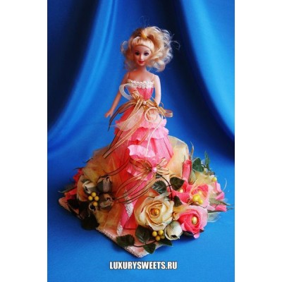 Кукла из конфет Красавица Сабрина