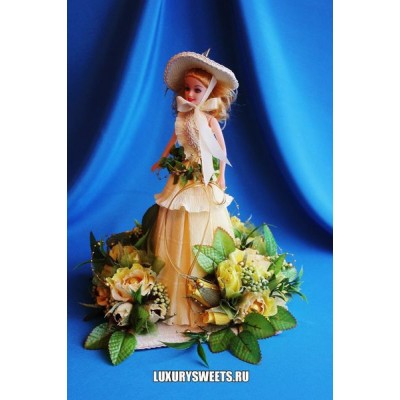 Кукла из конфет Красавица Весна