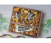 Подарочный набор в деревянном ящике Бокс из орехов и сыра Вкусные эмоции 3