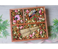 Подарочный набор в деревянном ящике Бокс из орехов и сыра Вкусные эмоции 6