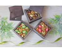 Подарочный набор в деревянном ящике с крышкой Бокс из орехов Вкусные эмоции мини 2