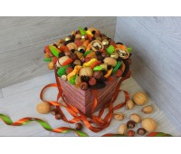 Композиция из сухофруктов и орехов Изумрудный микс 2