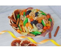 Корзина из орехов и сухофруктов Вкусные традиции мини Корзина из орехов и сухофруктов Вкусные традиции мини