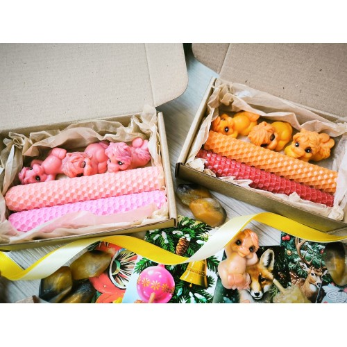 Набор из мыла и свечей восковых ручной работы из вощины в крафт коробке Новогодняя магия