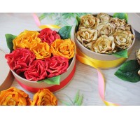Съедобный фруктовый букет с розами из яблочных фрипсов в коробке Яблочный фреш